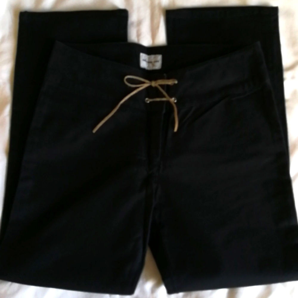 NWOT Calvin Klein Jeans  woman cropped pants, Sz 26